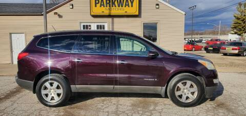 2009 Chevrolet Traverse for sale at Parkway Motors in Springfield IL