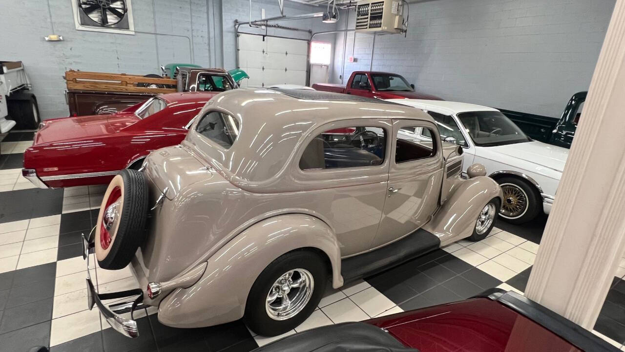 1936 Ford Custom 83