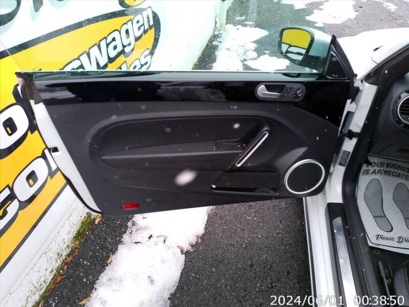 2016 Volkswagen Beetle 1.8T Dune PZEV