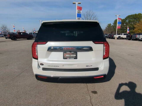 2023 GMC Yukon XL SLT