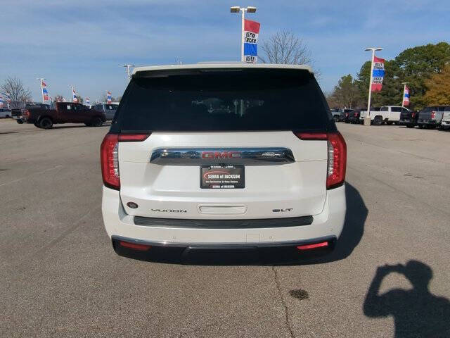 2023 GMC Yukon XL SLT