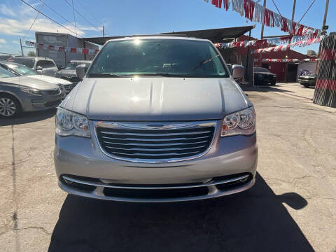 2016 Chrysler Town and Country for sale at M&M Diamond Cars LLC in Phoenix AZ