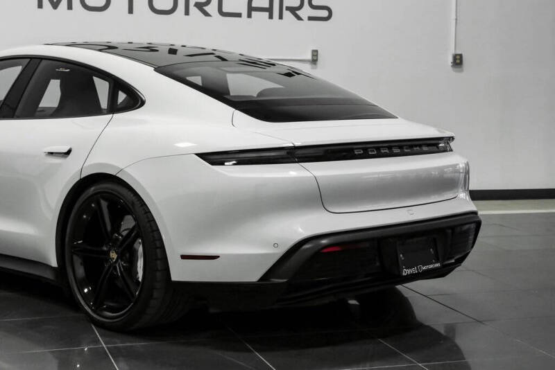 2022 Porsche Taycan