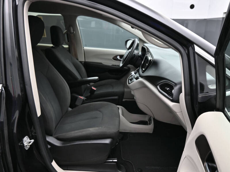 2017 Chrysler Pacifica Touring