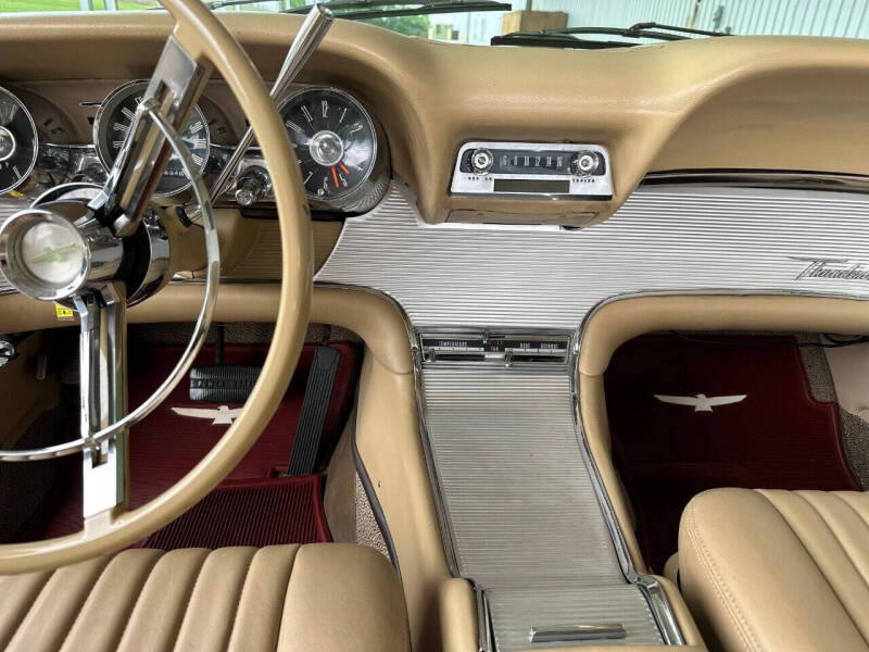 1961 Ford Thunderbird