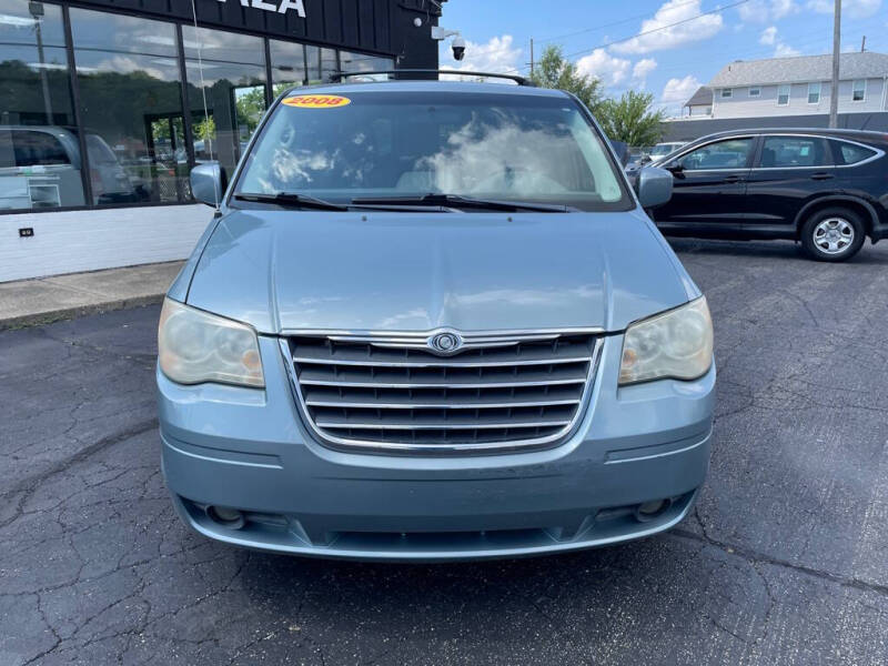 Used 2008 Chrysler Town & Country Touring with VIN 2A8HR54P28R738342 for sale in Hamilton, OH