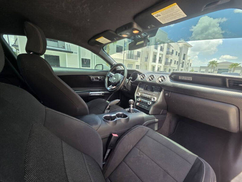 2016 Ford Mustang V6