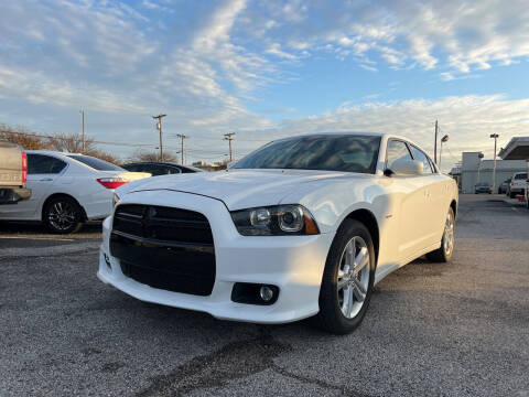 2014 Dodge Charger for sale at CarzLot, Inc in Richardson TX