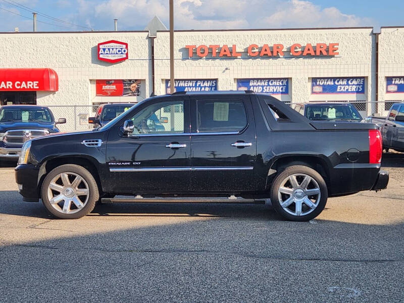 2011 Cadillac Escalade EXT Premium