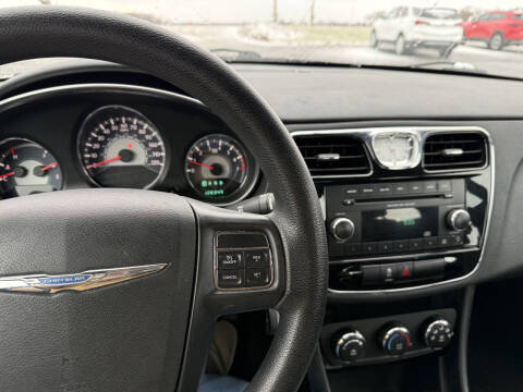 2013 Chrysler 200 LX