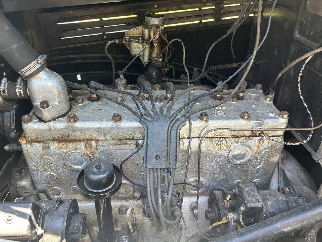 1936 Chrysler Airflow 30