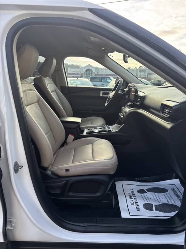 2020 Ford Explorer