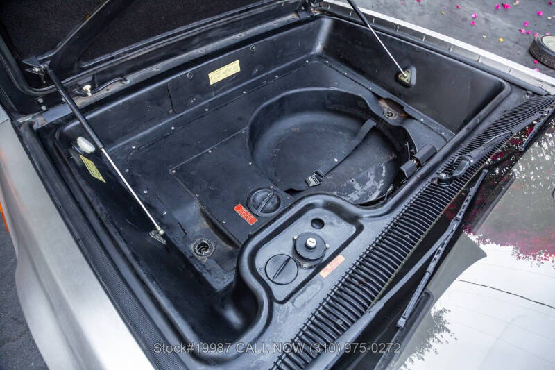 1981 DeLorean DMC-12