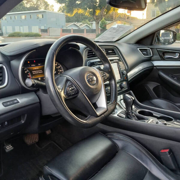 2017 Nissan Maxima