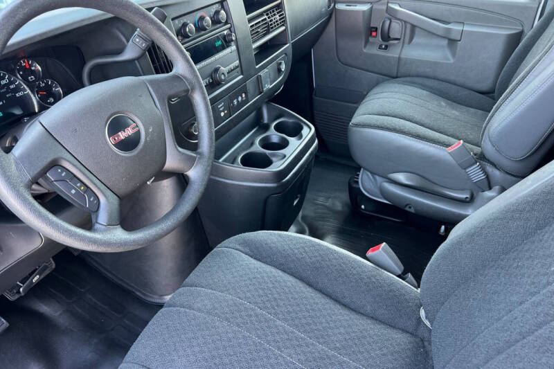 2023 GMC Savana 2500