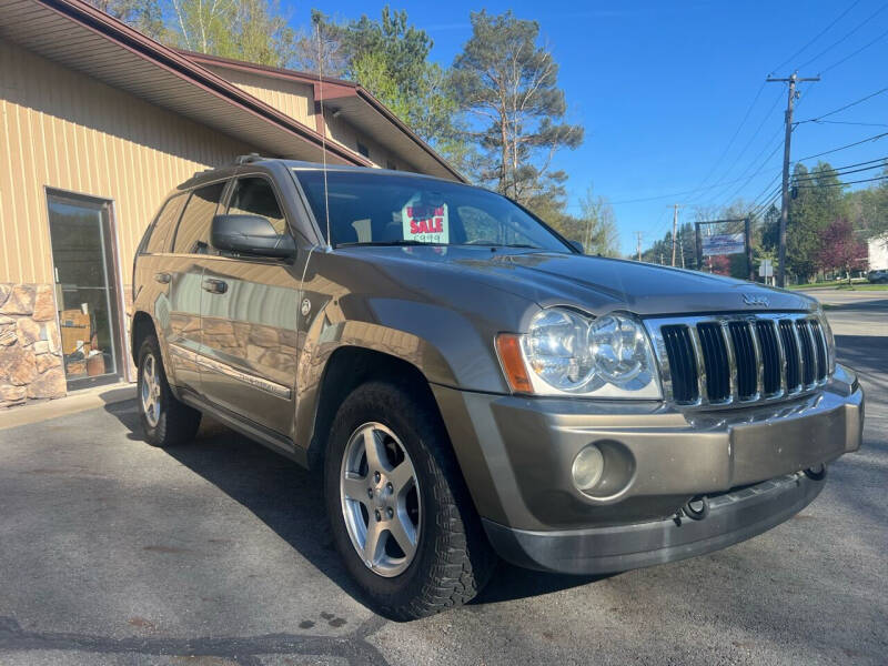 2005 Jeep Grand Cherokee for sale at DORSON'S AUTO SALES in Clifford PA