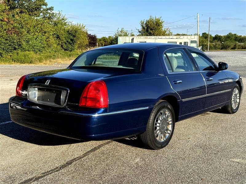2008 Lincoln Town Car Signature Limited