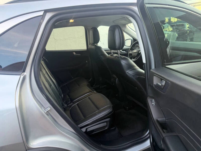 2021 Ford Escape Hybrid SEL