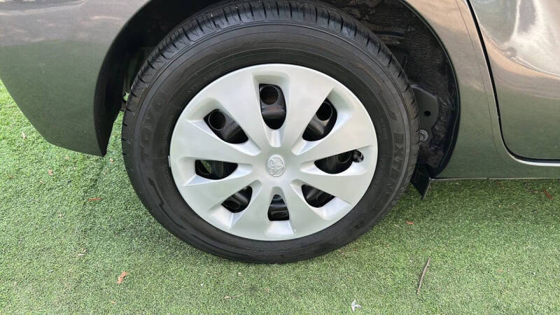 2013 Toyota Prius c
