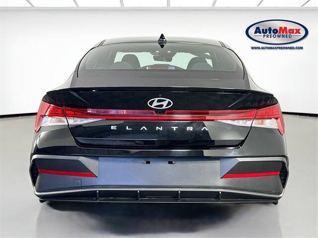 2025 Hyundai Elantra Hybrid SEL Sport