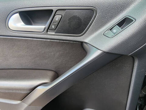 2014 Volkswagen Tiguan S 4Motion