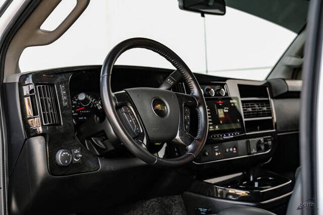 2023 Chevrolet Express 2500