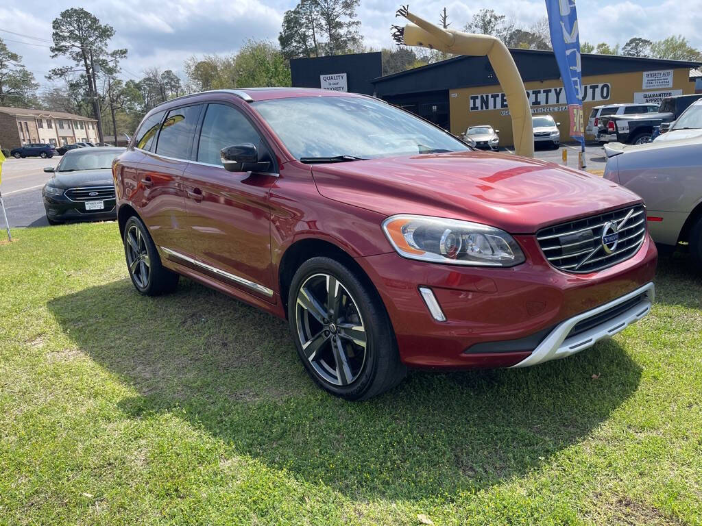 2017 Volvo XC60 for sale at INTEGRITY AUTO in Dothan, AL