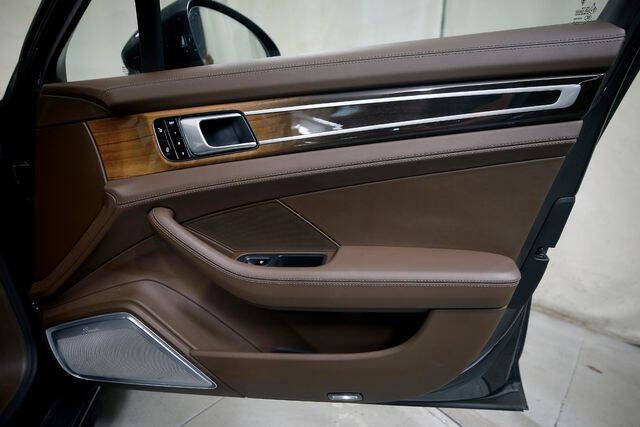 2018 Porsche Panamera 4 Executive