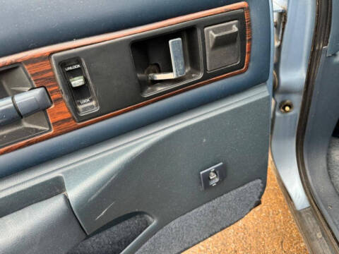 1992 Oldsmobile Custom Cruiser