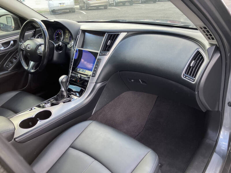 2015 Infiniti Q50 Premium