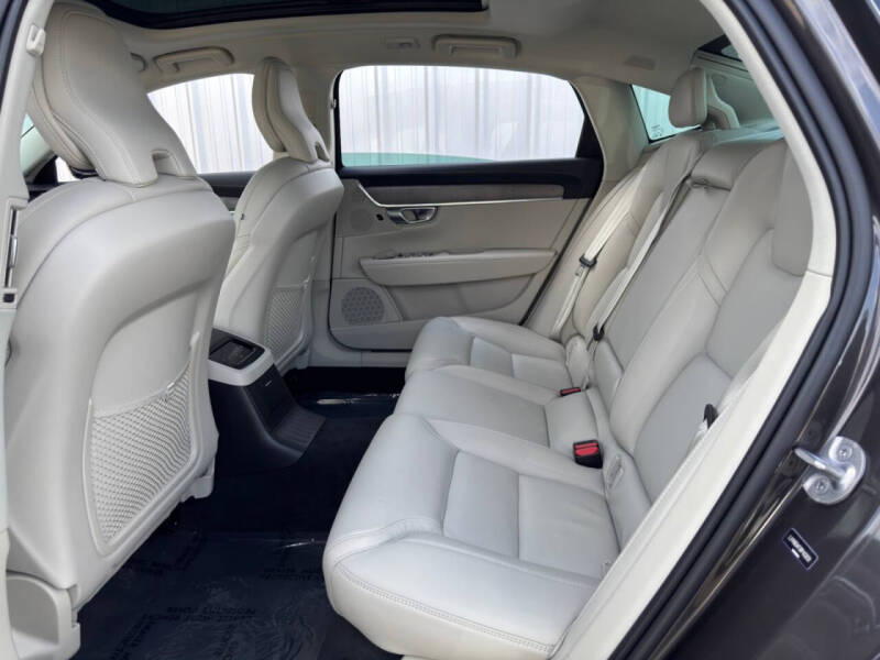 2024 Volvo S90 Recharge T8 Ultimate