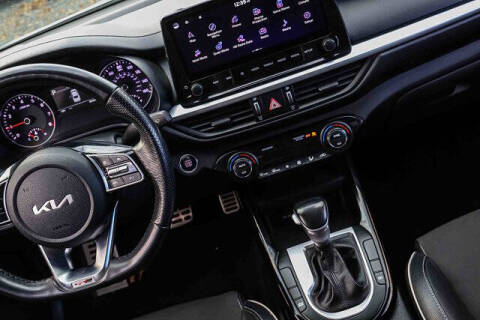 2022 Kia Forte GT Line