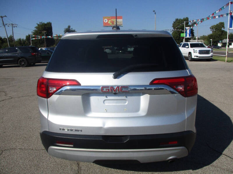 2017 GMC Acadia SLE-1