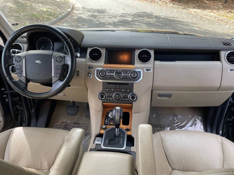 2013 Land Rover LR4 Base photo 20