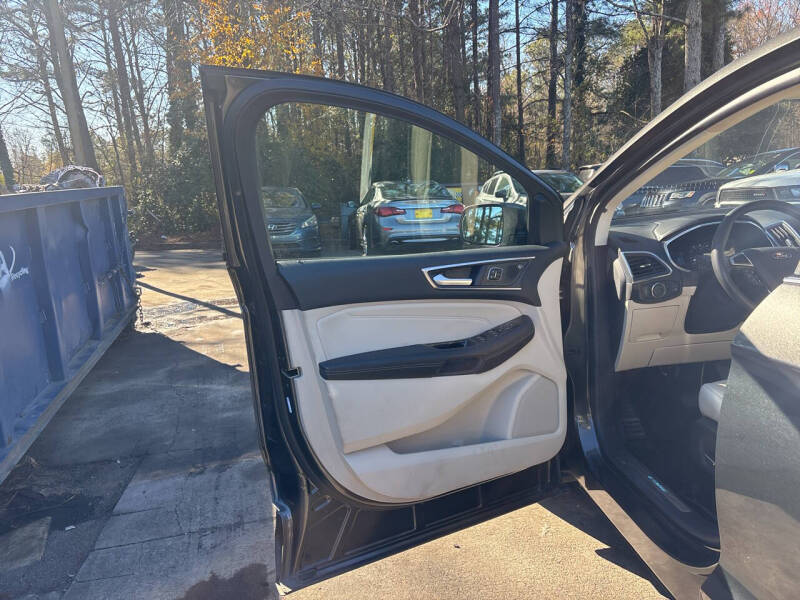 2019 Ford Edge Titanium