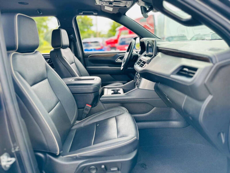 2023 Chevrolet Suburban Premier