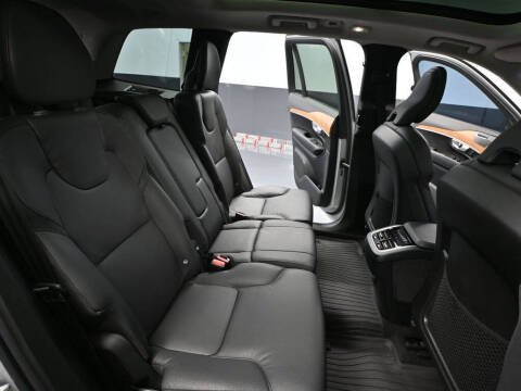 2024 Volvo XC90 B5 Plus Bright Theme