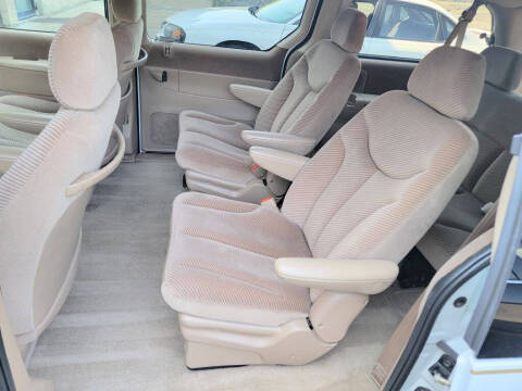 1996 Dodge Grand Caravan LE