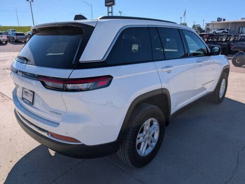 2024 Jeep Grand Cherokee Laredo