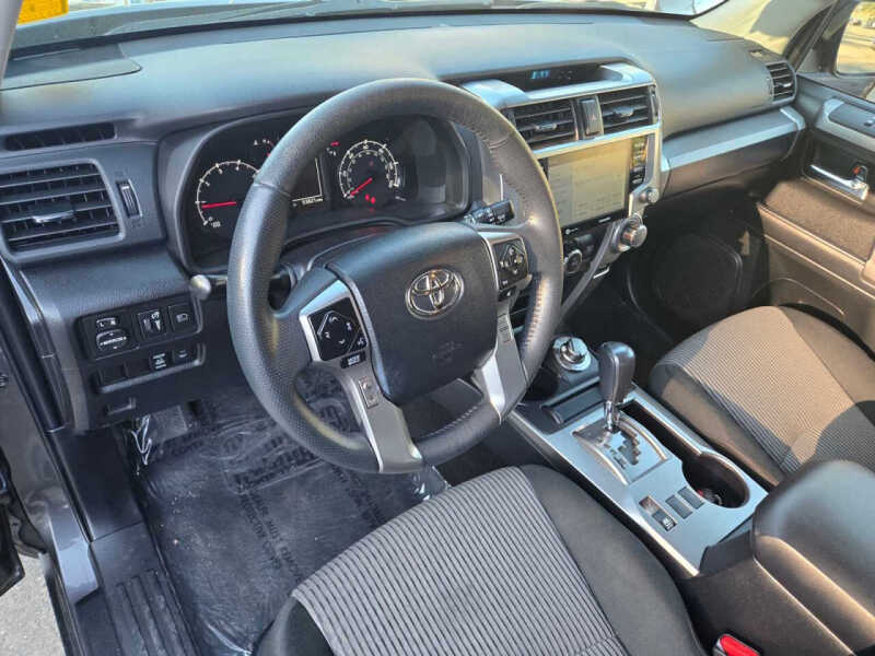 2023 Toyota 4Runner SR5