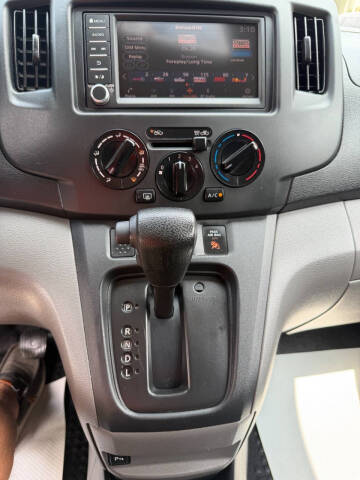 2021 Nissan NV200 SV