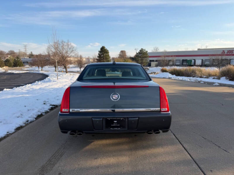 2009 Cadillac DTS Luxury 6-Passenger
