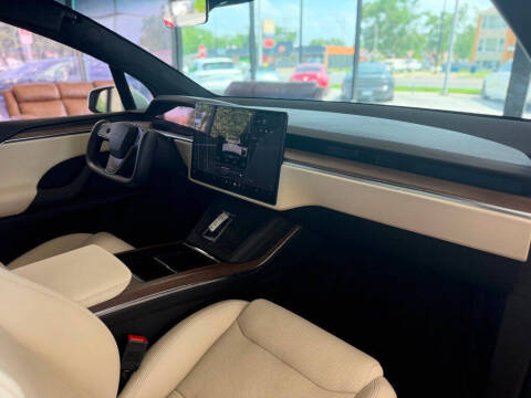 2023 Tesla Model X Standard Range