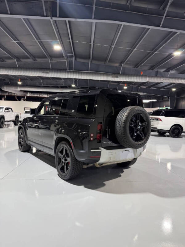 2020 Land Rover Defender 110 SE