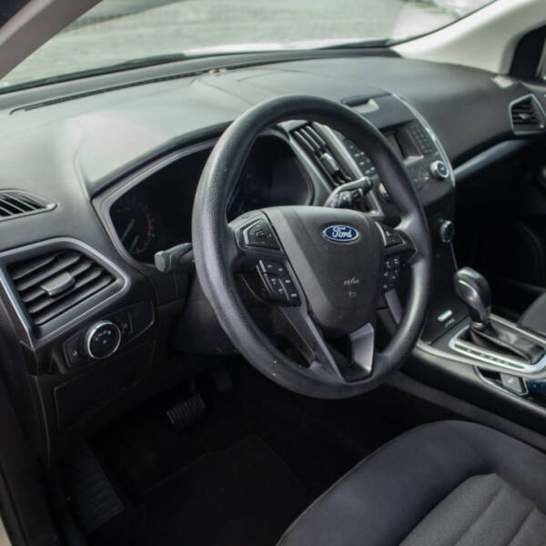 2018 Ford Edge SE
