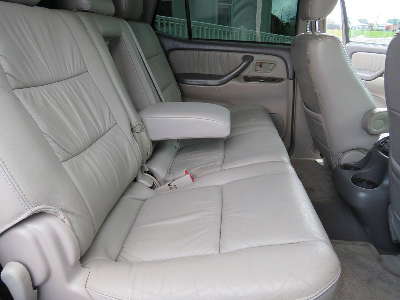 2007 Toyota Sequoia for sale at Colbert's Auto Outlet in Hickory, NC