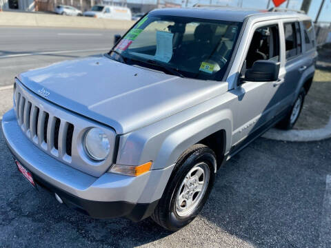 2014 Jeep Patriot for sale at STATE AUTO SALES in Lodi NJ