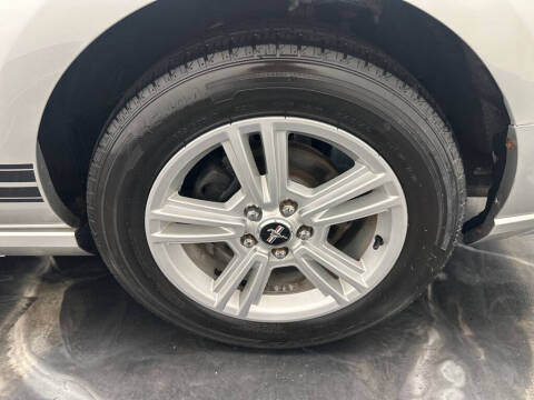 2013 Ford Mustang V6