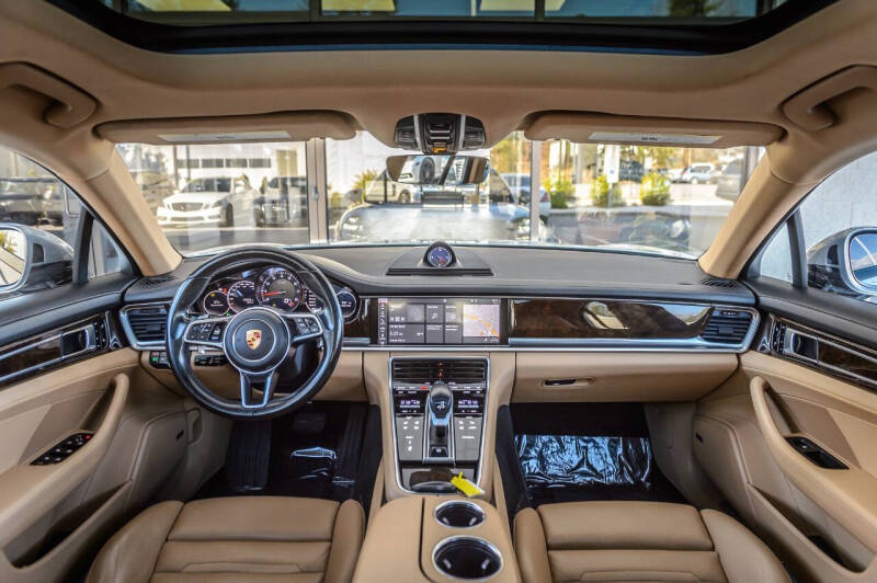 2018 Porsche Panamera