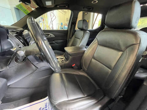 2023 Chevrolet Traverse LT Leather